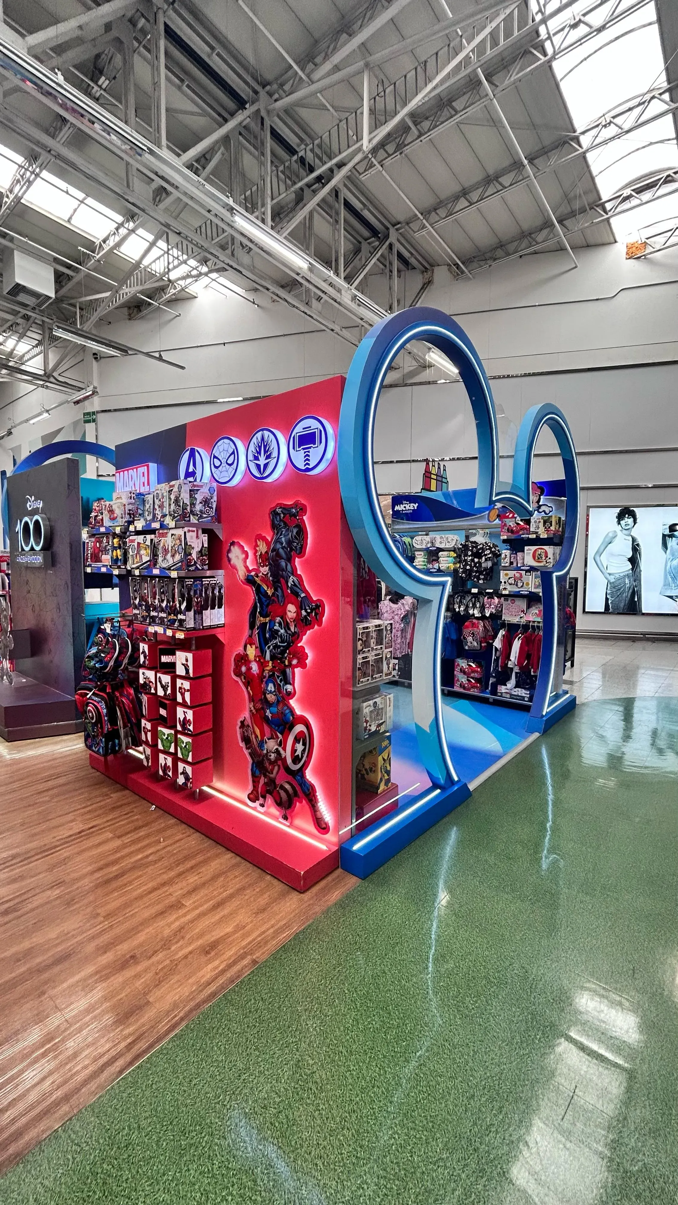 a la espera que confirmen imágenes finales para add SEO