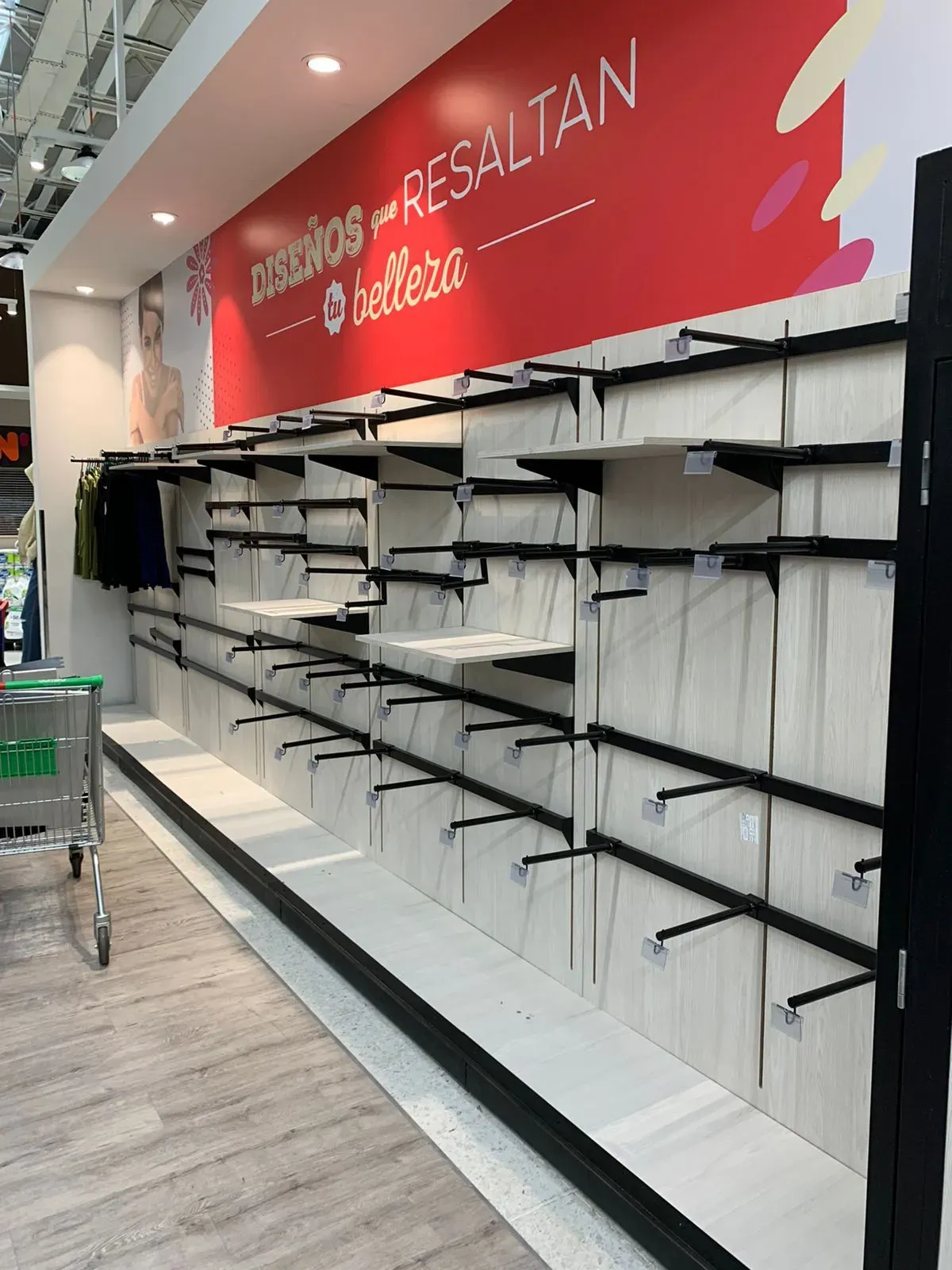 a la espera que confirmen imágenes finales para add SEO